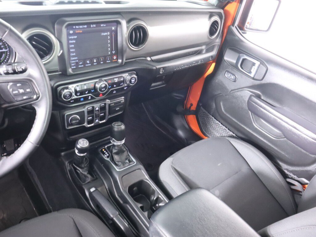 Used 2023 Jeep Wrangler Unlimited w/ Cold Weather Group AWD/4WD image 33