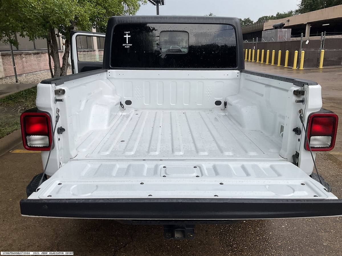 Used 2021 Jeep Gladiator Sport AWD/4WD image 11
