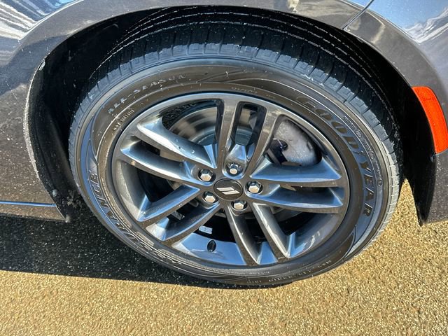 Used 2019 Dodge Charger SXT w/ Blacktop Package image 7