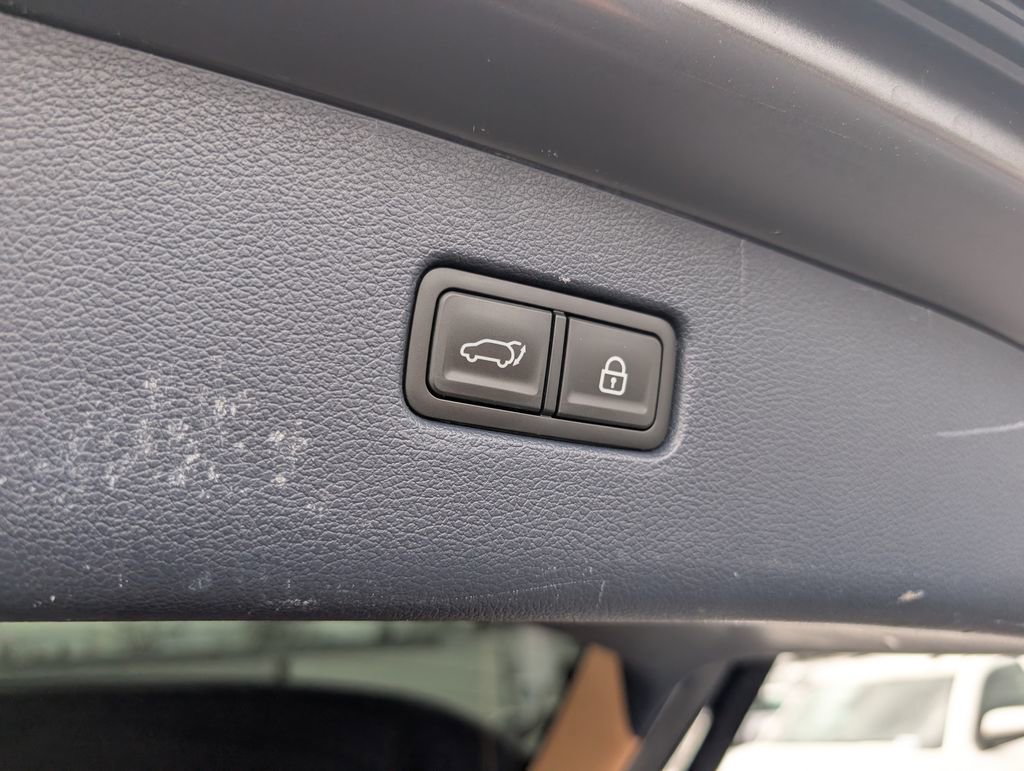 Used 2021 Genesis GV80 3.5T Advanced + w/ Cargo Package image 10