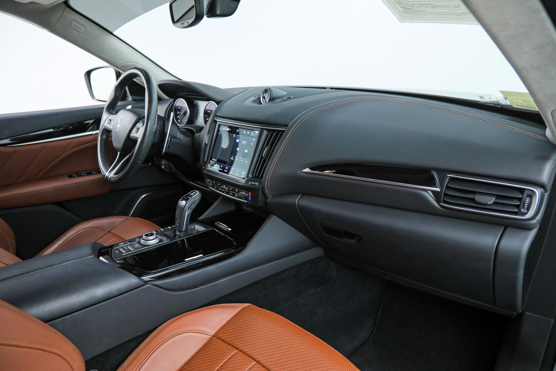 Certified 2022 Maserati Levante Modena image 11