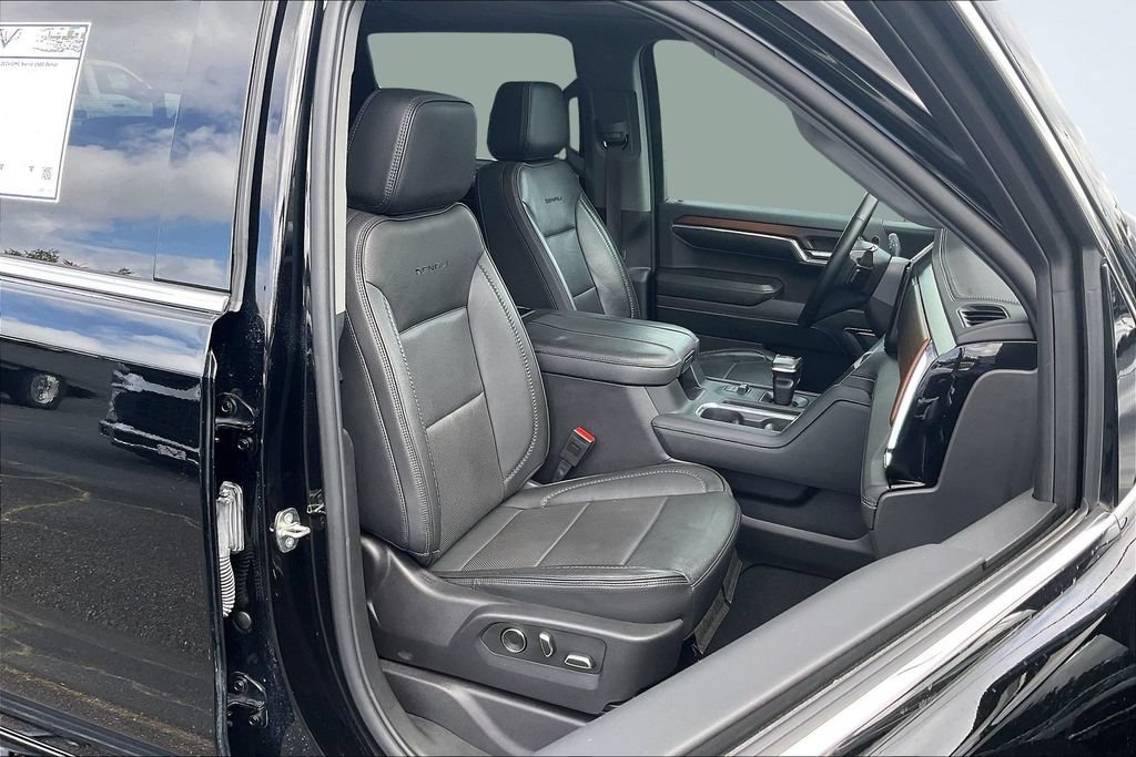 Used 2024 GMC Sierra 1500 Denali w/ Denali Reserve Package AWD/4WD image 32