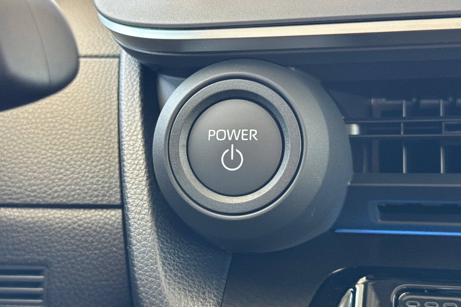 New 2027 Toyota Prius FWD image 25
