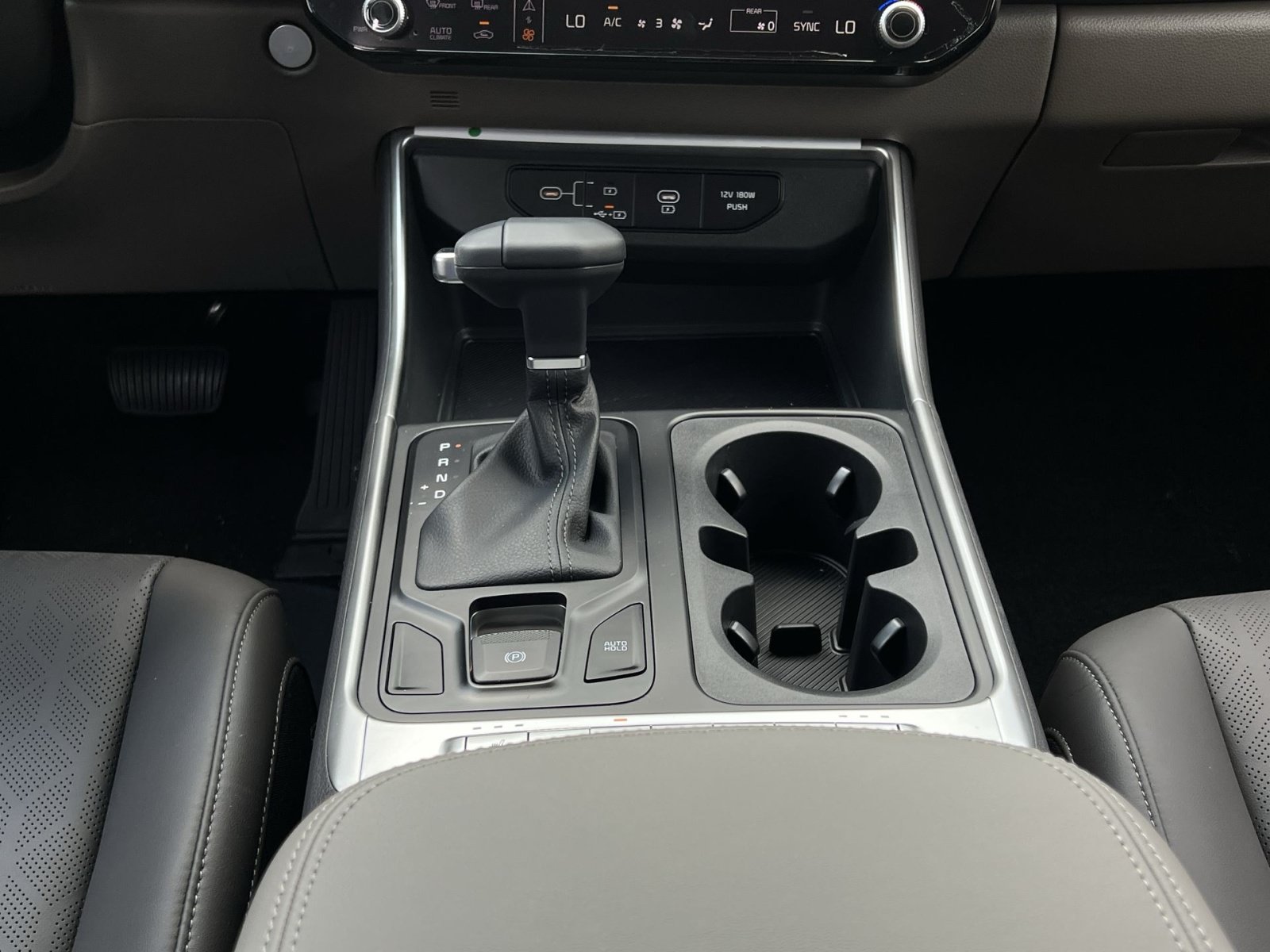 New 2027 Kia Carnival FWD image 29