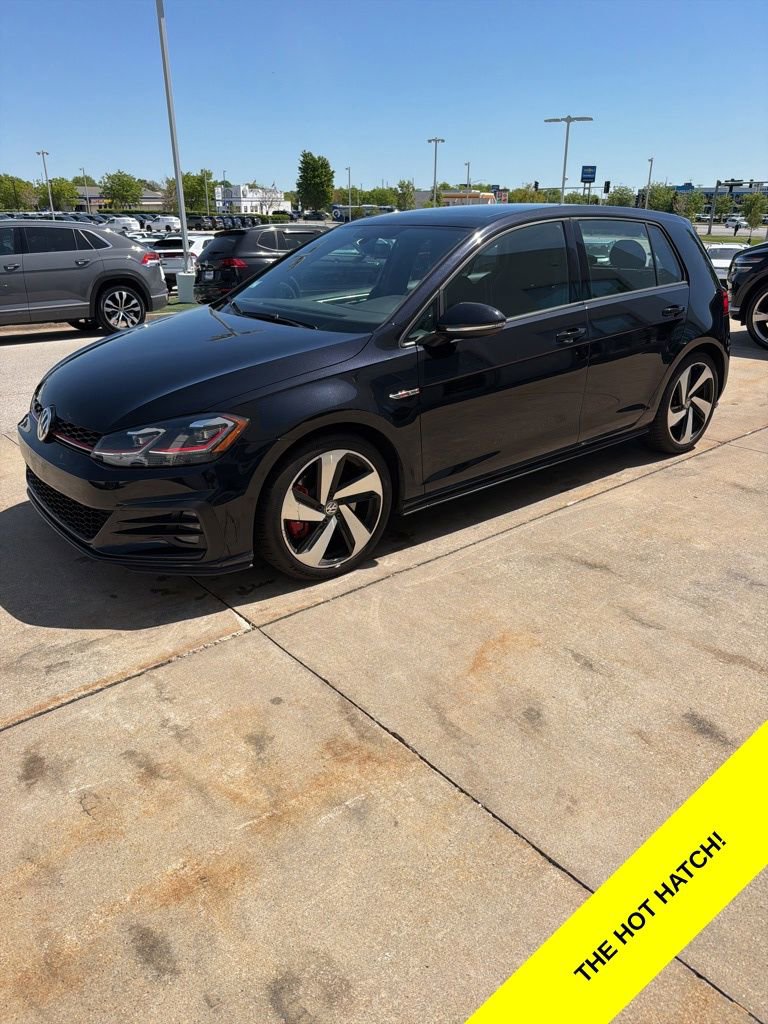 Used 2018 Volkswagen GTI SE FWD image 3