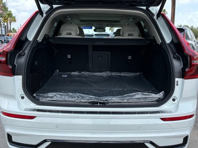 New 2026 Volvo XC60 T8 Ultra w/ Protection Package Premier AWD/4WD image 6