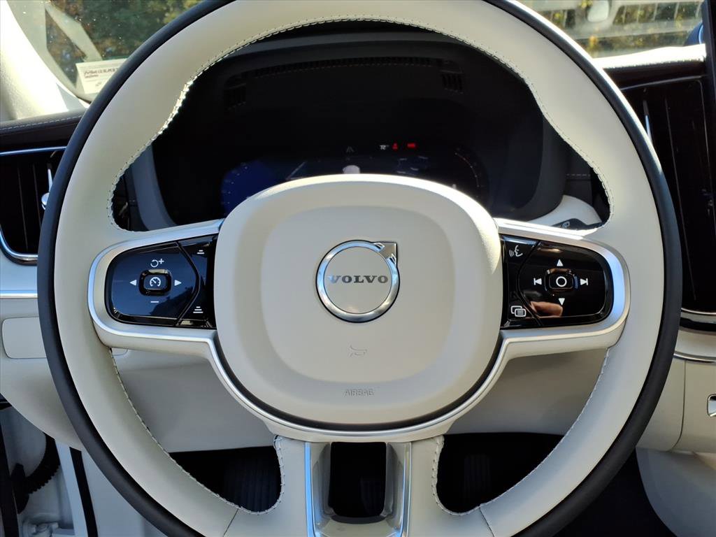 New 2026 Volvo XC60 B5 Ultra w/ Protection Package Premier image 22