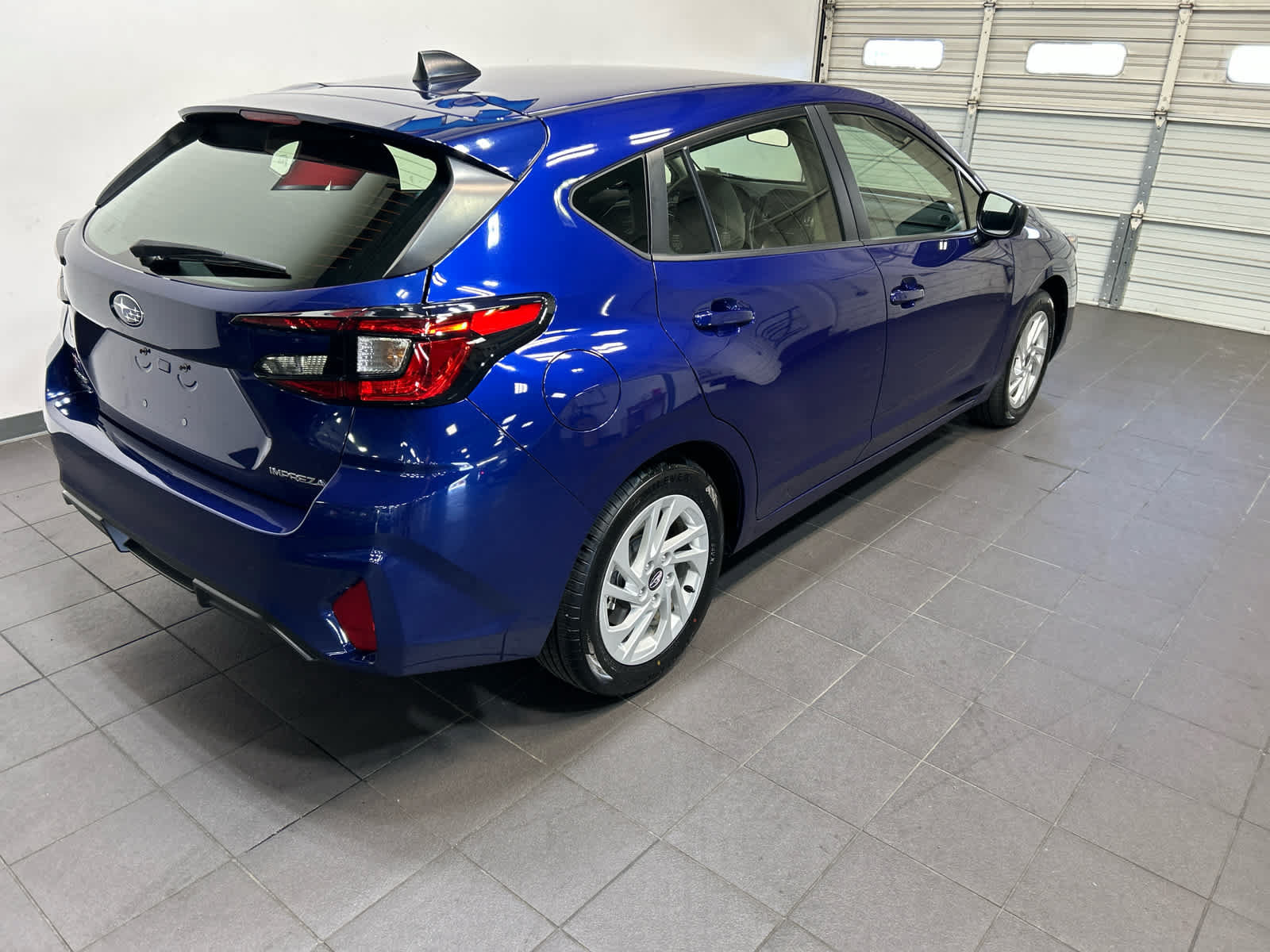 Used 2024 Subaru Impreza 2.0i AWD/4WD image 3