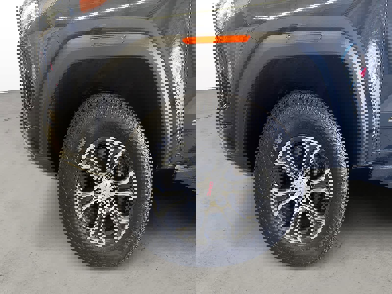 Used 2023 GMC Canyon AT4 AWD/4WD image 10