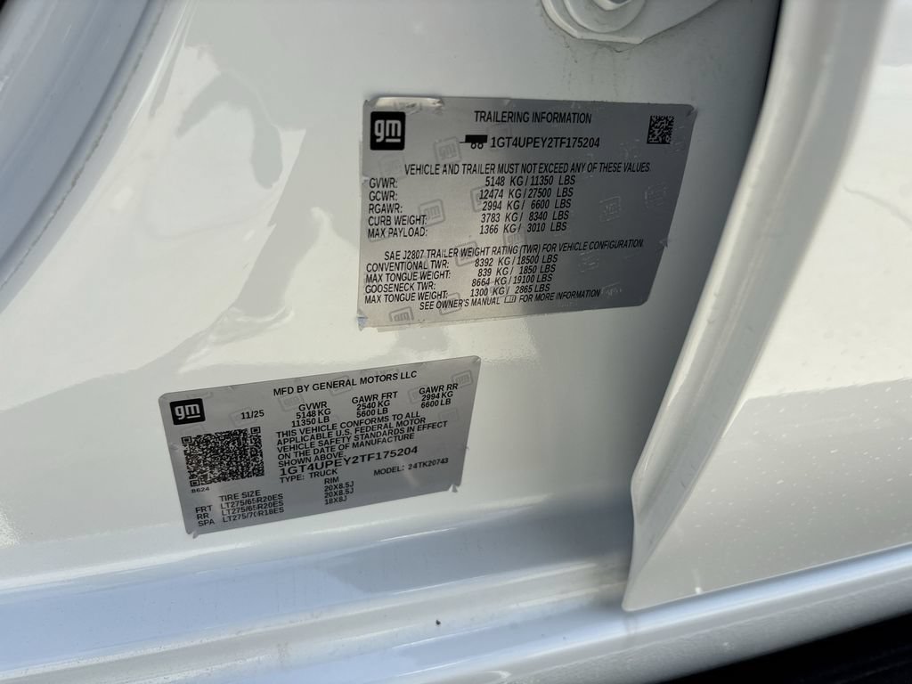 Used 2026 GMC Sierra 2500 AT4 w/ AT4 Premium Plus Package AWD/4WD image 30