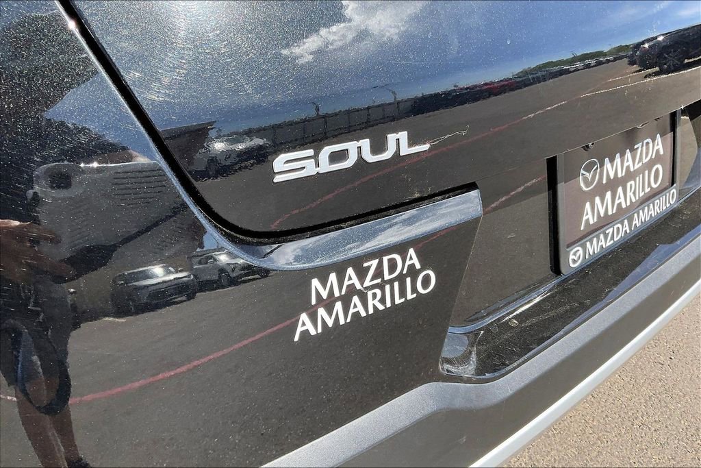 Used 2025 Kia Soul LX w/ LX Technology Package FWD image 24