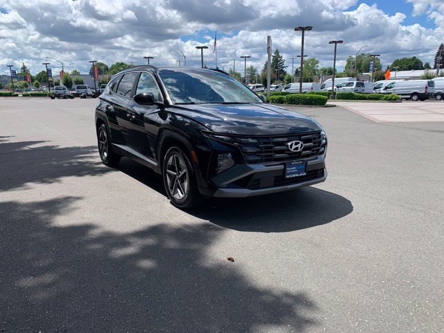 Certified 2025 Hyundai Tucson SEL FWD image 11