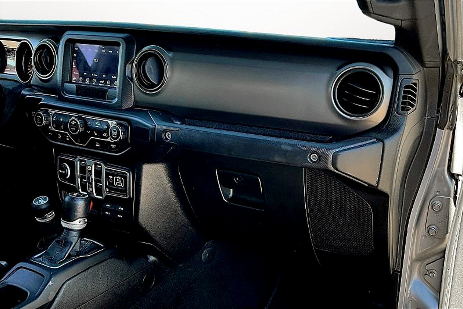 Used 2020 Jeep Gladiator Sport w/ Quick Order Package 24S image 16