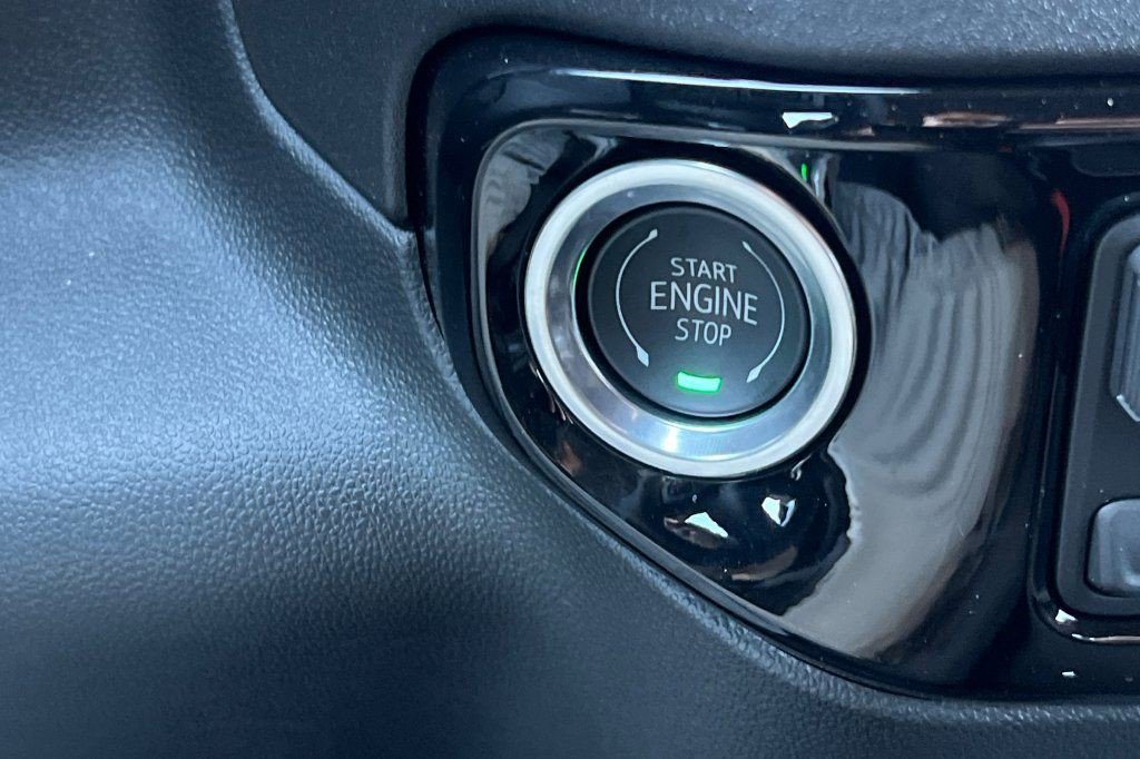 Certified 2026 GMC Sierra 2500 SLE w/ SLE Value Package; image 18