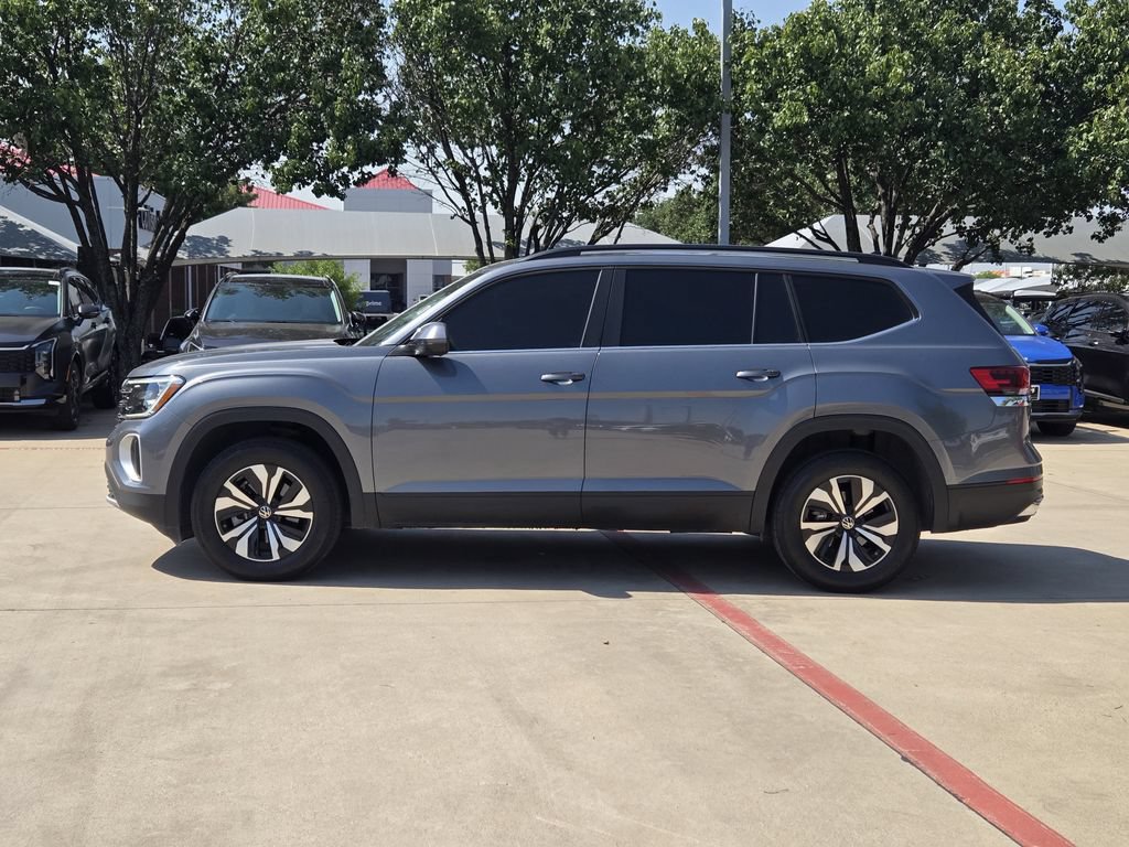 Used 2024 Volkswagen Atlas SE AWD/4WD image 12