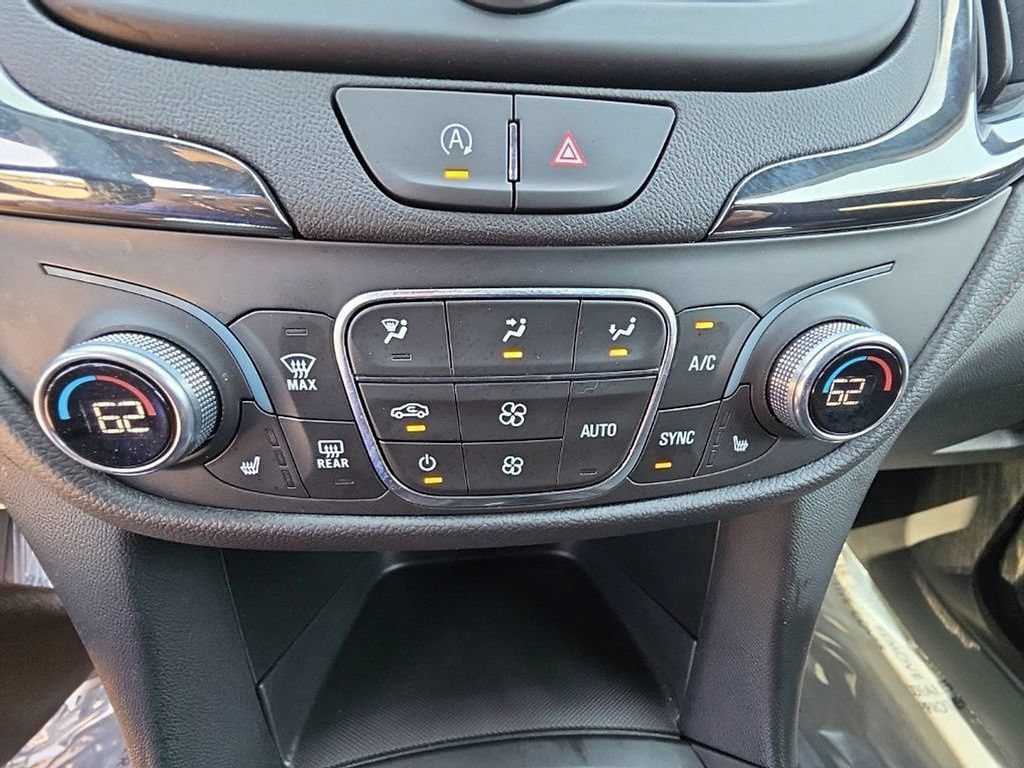 Used 2023 Chevrolet Equinox RS AWD/4WD image 17