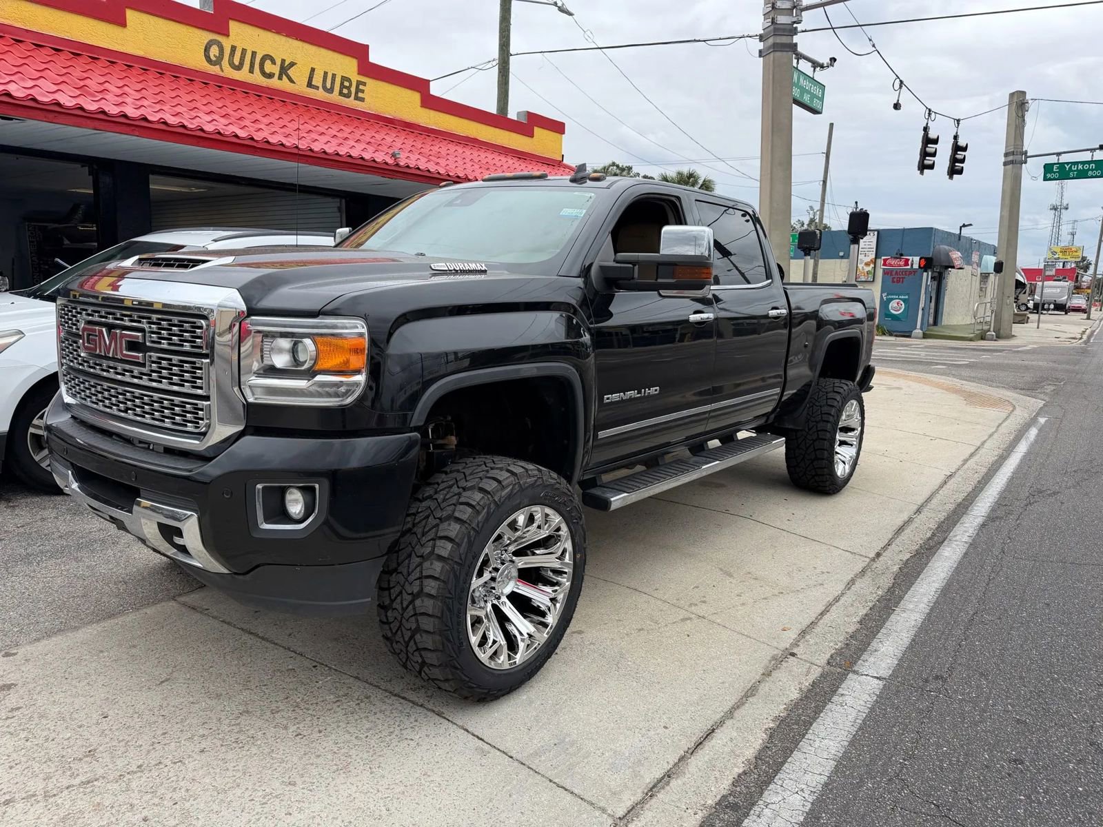 Used 2019 GMC Sierra 2500 Denali w/ Duramax Plus Package image 4