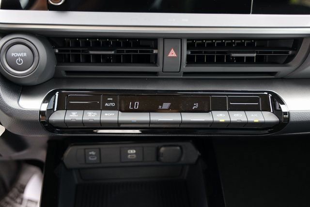 New 2026 Toyota Prius LE FWD image 19