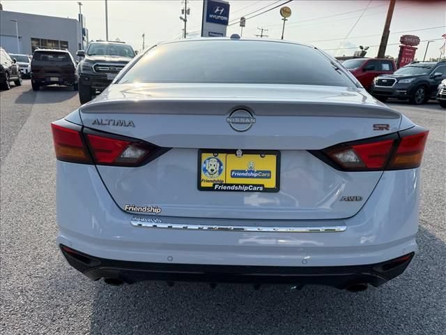 Used 2023 Nissan Altima 2.5 SR AWD/4WD image 11