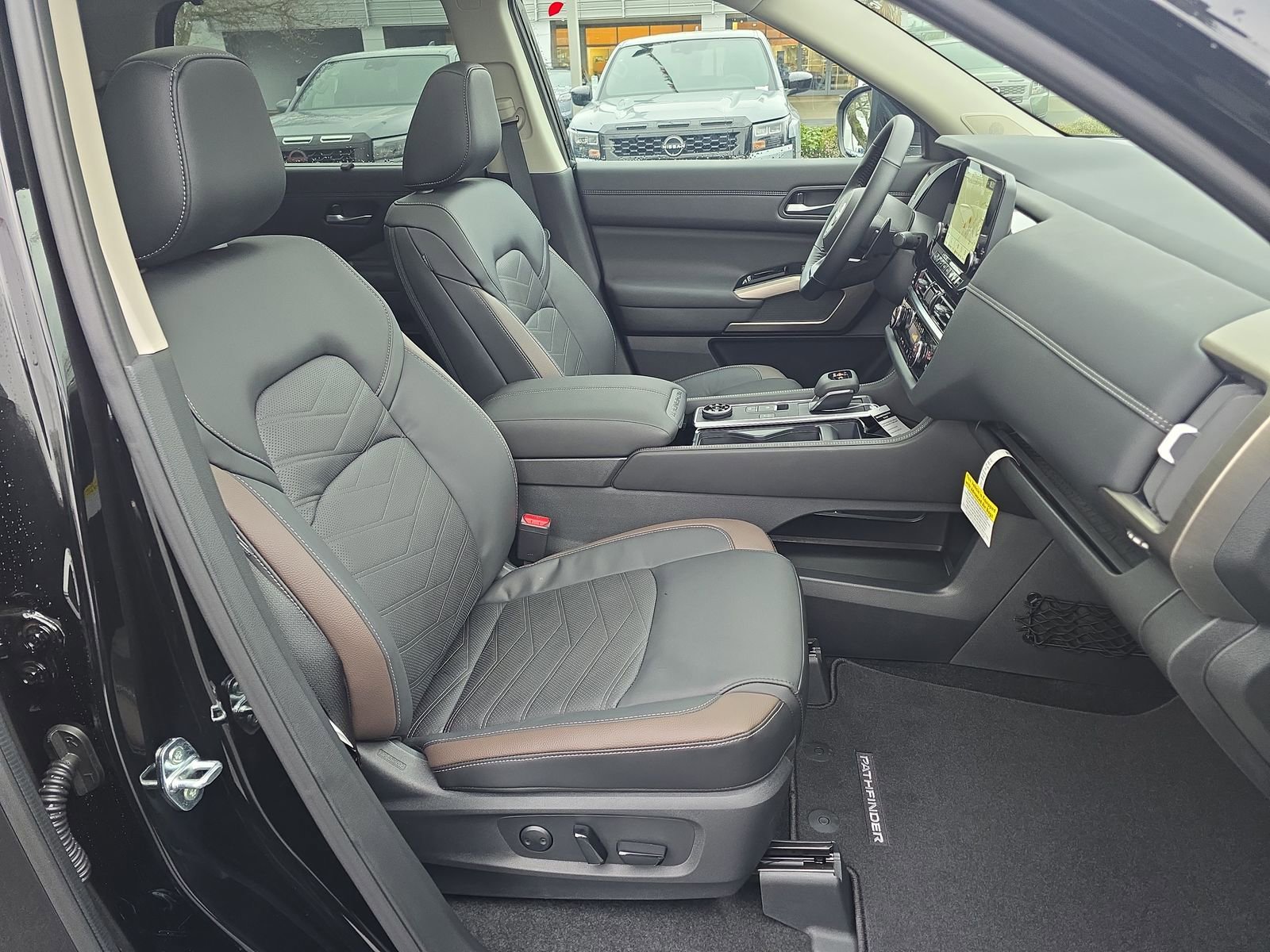 New 2025 Nissan Pathfinder Platinum image 29