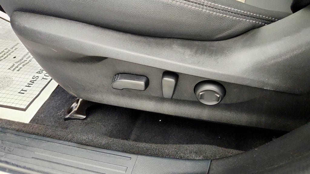 Used 2022 Subaru Forester Premium AWD/4WD image 11