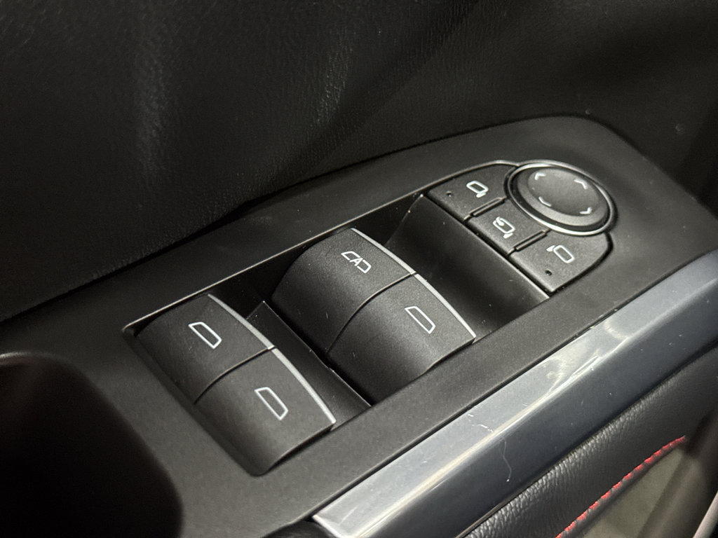 Used 2024 Chevrolet Traverse RS AWD/4WD image 36