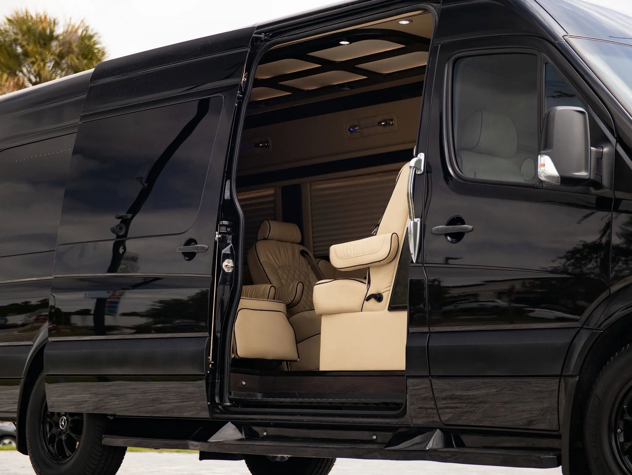 Used 2017 Mercedes-Benz Sprinter 3500 w/ Active Safety Plus Package image 65