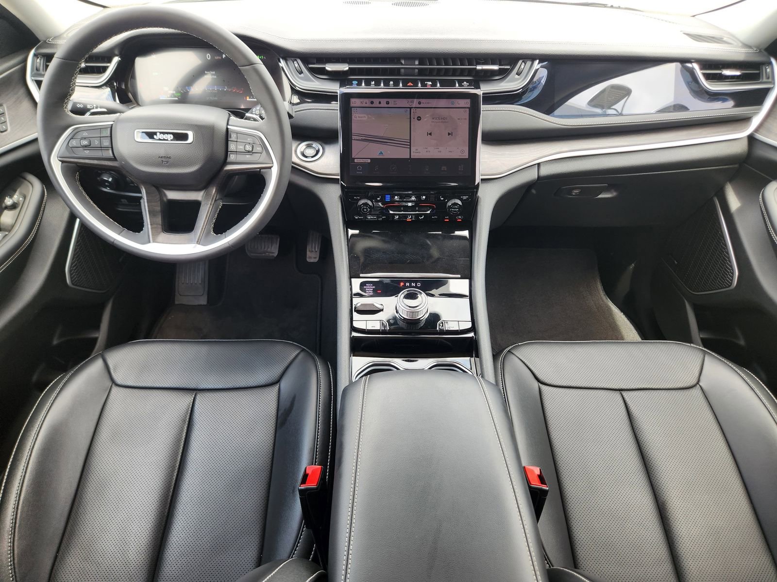 Used 2023 Jeep Grand Cherokee 4WD 4xe w/ Luxury Tech Group II image 29