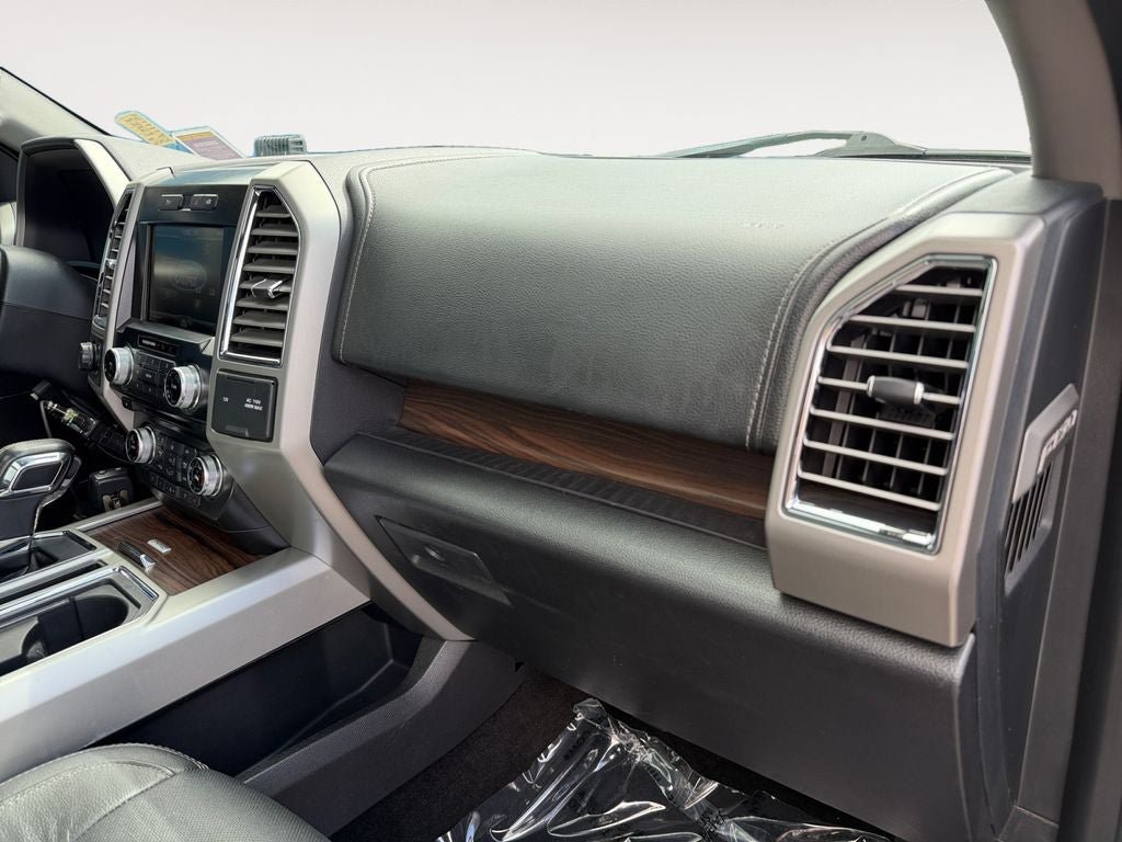 Used 2015 Ford F150 Lariat w/ Equipment Group 502A Luxury AWD/4WD image 26