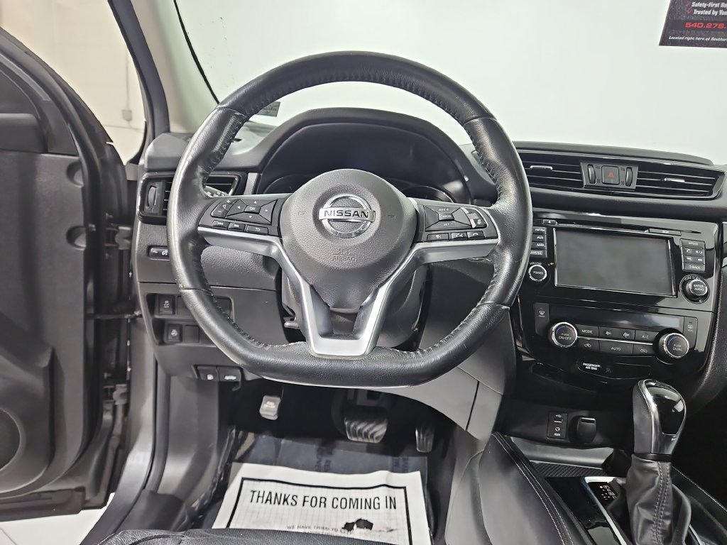 Used 2018 Nissan Rogue Sport SL FWD image 14