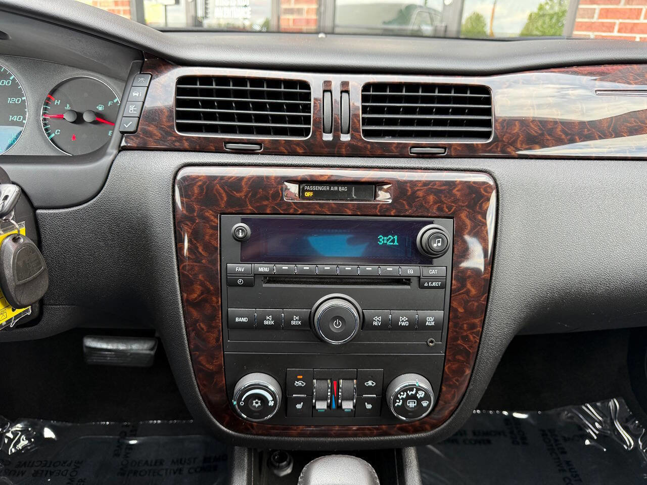 Used 2014 Chevrolet Impala LTZ FWD image 14