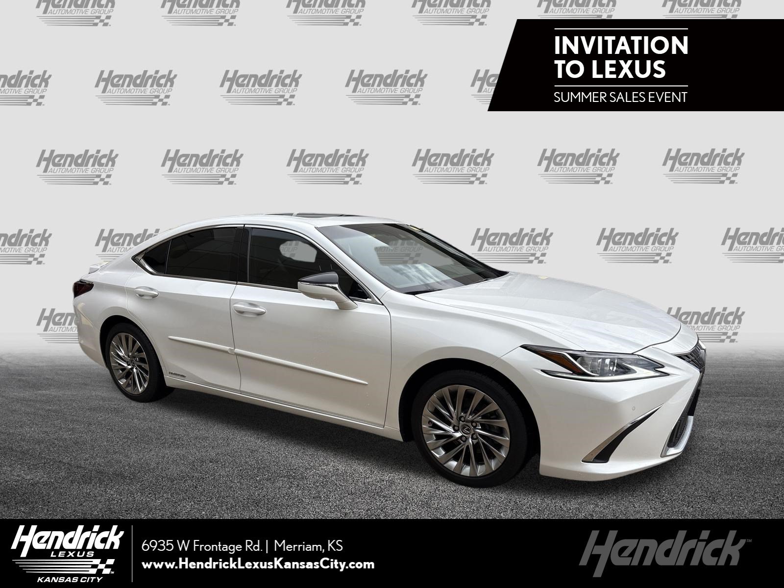Certified 2022 Lexus ES 300h w/ Accessory Package FWD image 1