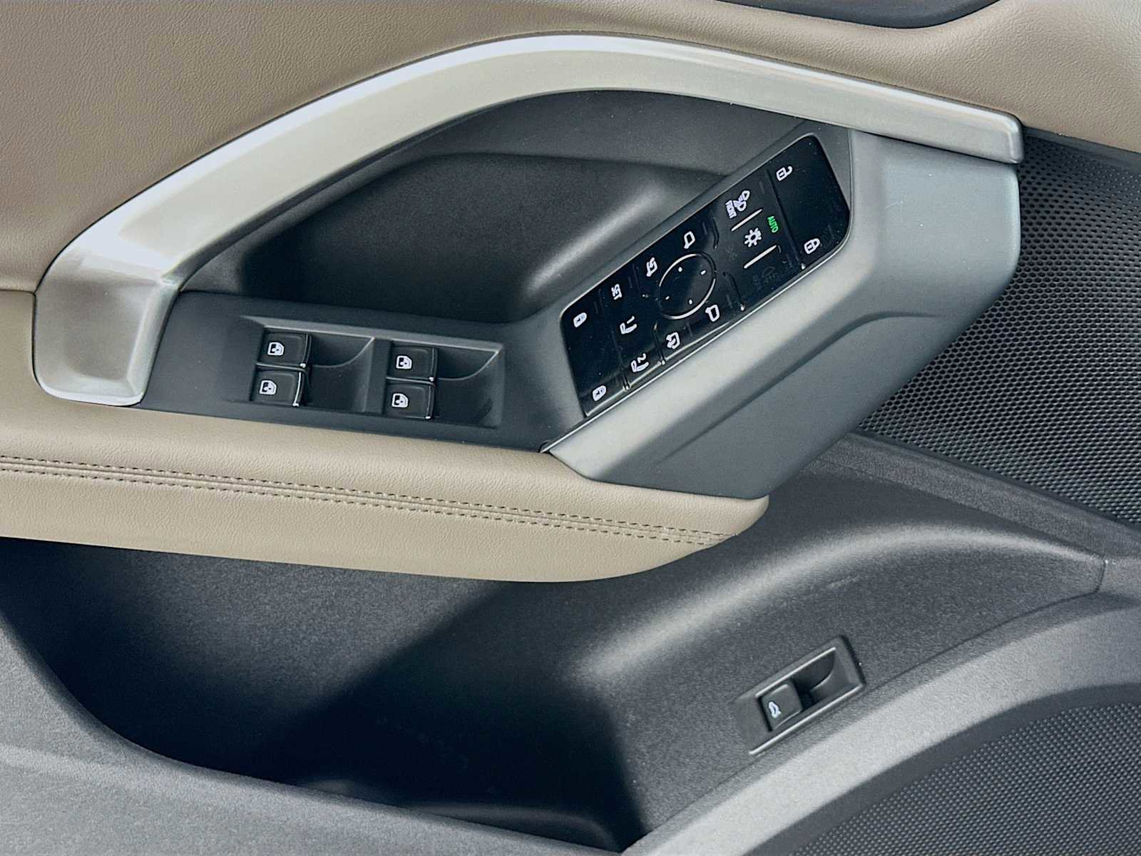 New 2025 Audi Q5 Prestige image 17