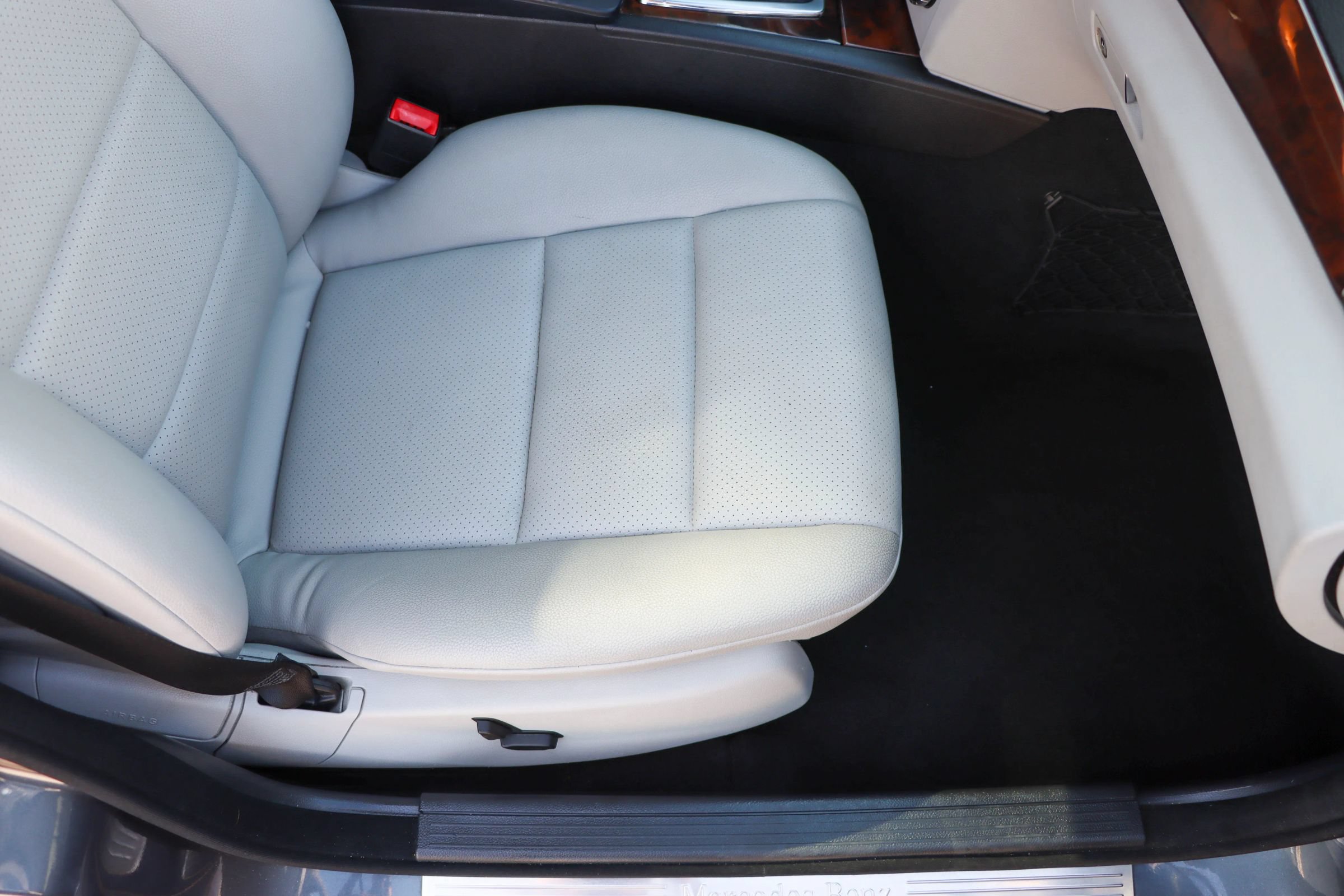 Used 2014 Mercedes-Benz C 300 4MATIC Sedan image 22