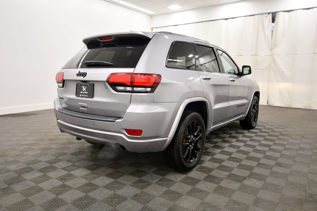 Used 2021 Jeep Grand Cherokee Altitude AWD/4WD image 8