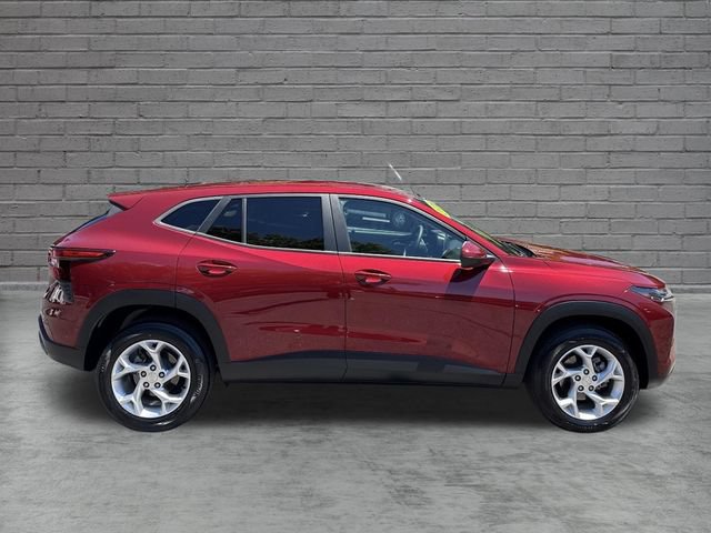 Used 2025 Chevrolet Trax LS w/ LS Convenience Package FWD image 8