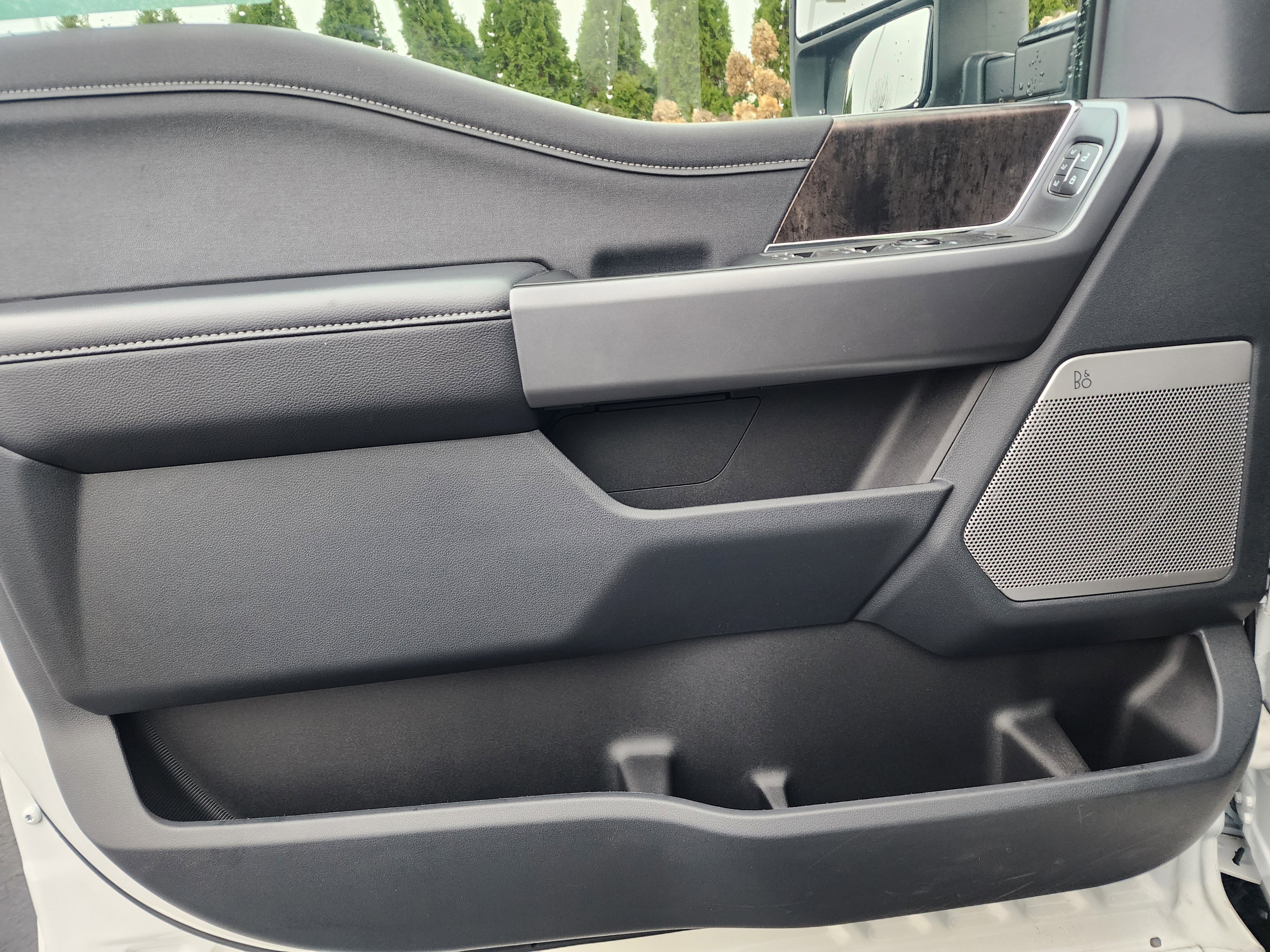 Used 2025 Ford F250 Lariat w/ Lariat Ultimate Package image 22