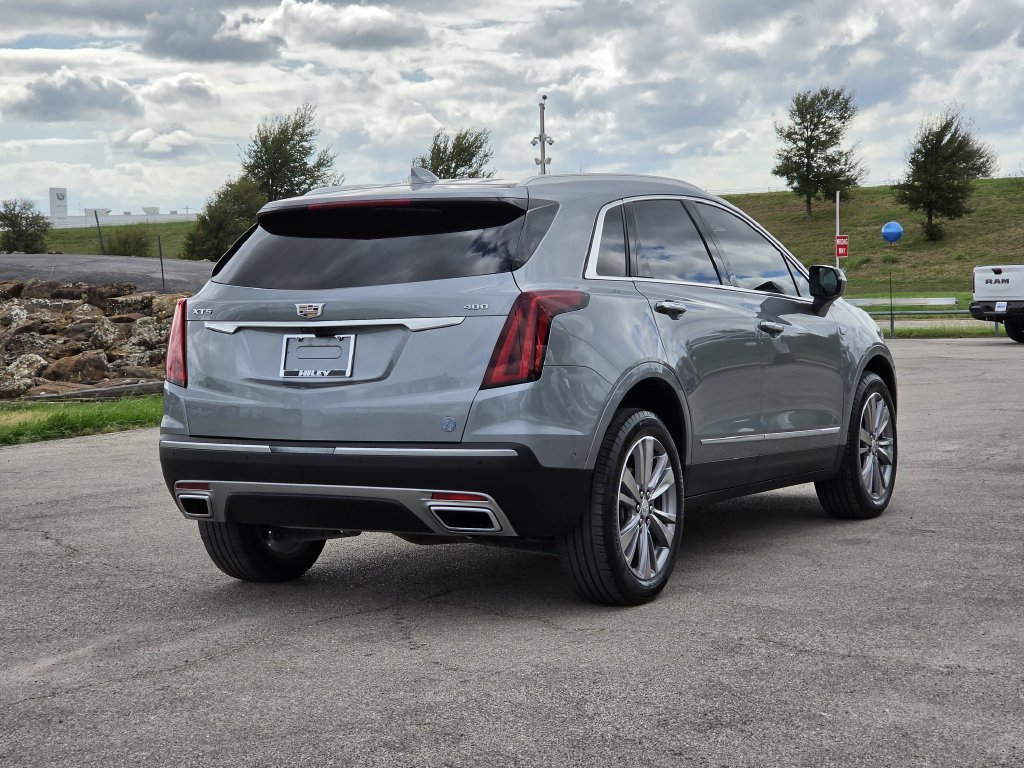 Used 2024 Cadillac XT5 Premium Luxury w/ Technology Package FWD image 5