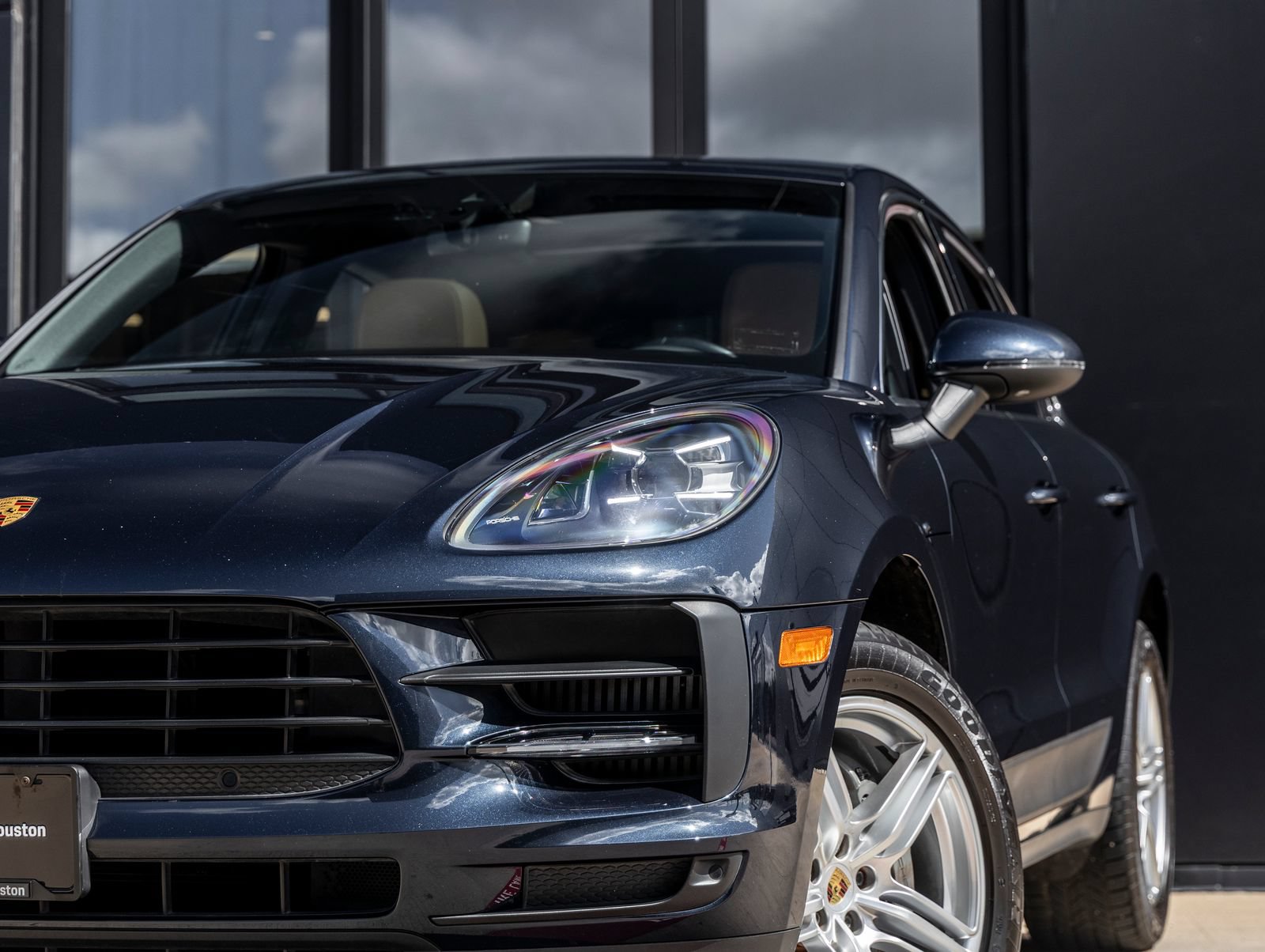 Certified 2020 Porsche Macan S AWD/4WD image 16