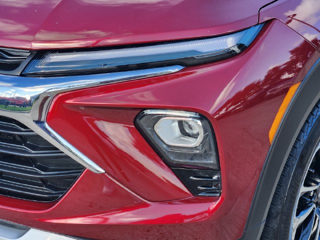 Used 2025 Chevrolet TrailBlazer LT FWD image 9