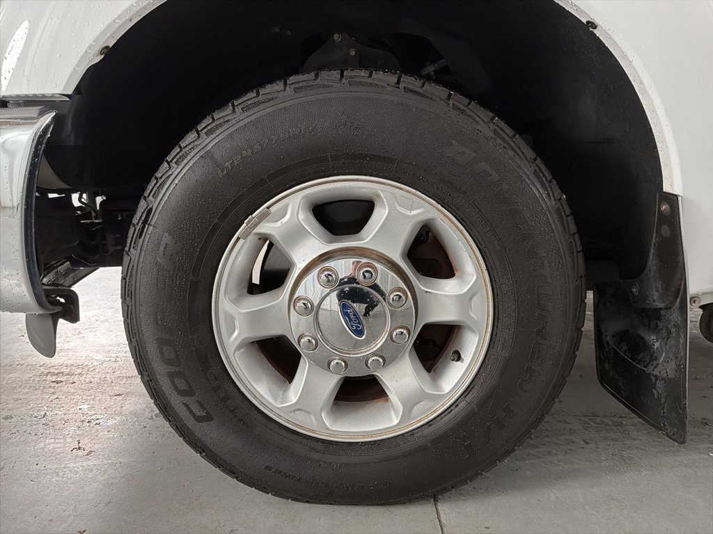 Used 2014 Ford F250 XLT w/ XLT Interior Package image 4