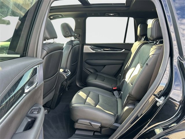 Used 2021 Cadillac XT6 Premium Luxury image 17