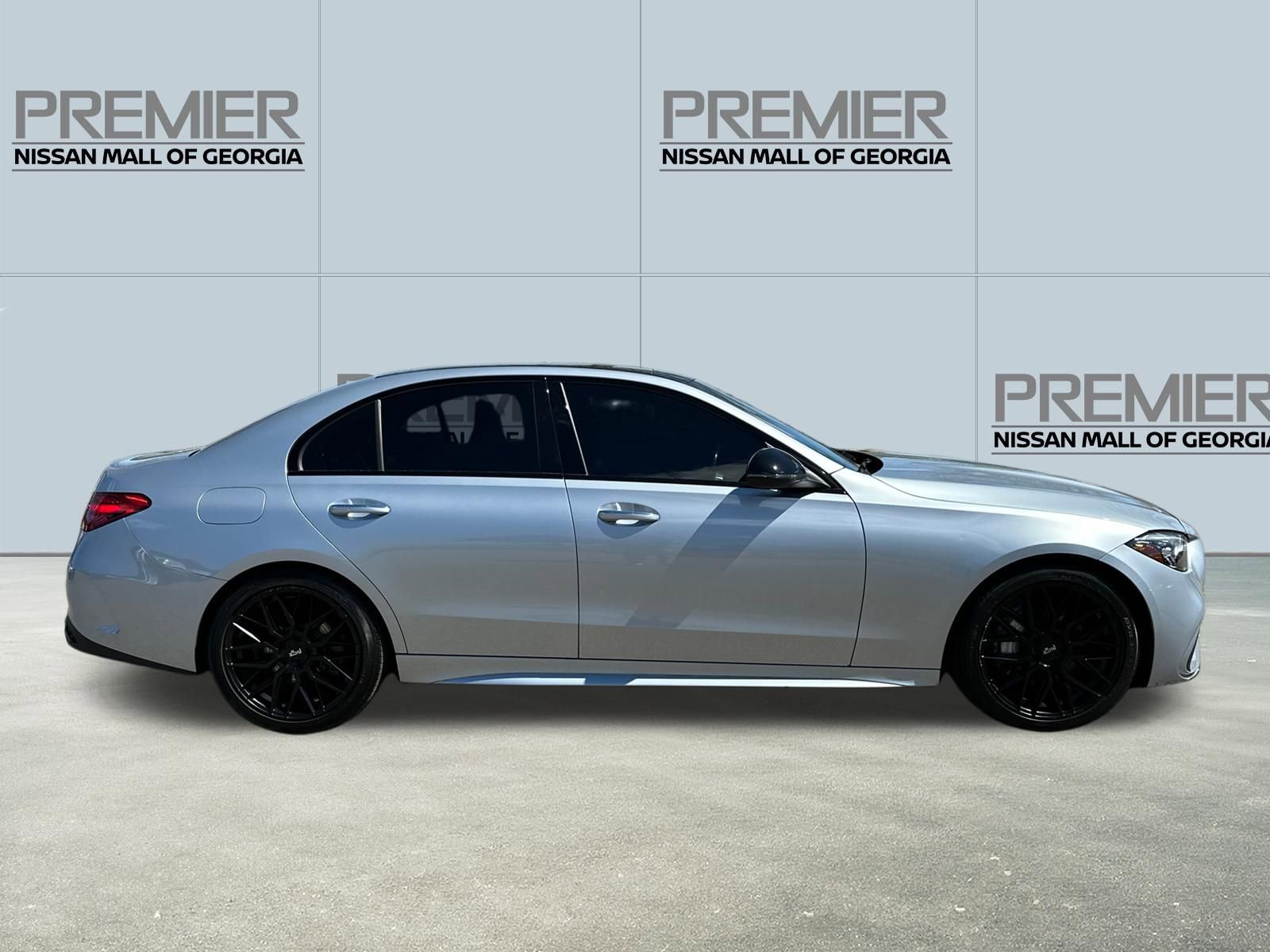 Used 2023 Mercedes-Benz C 300 4MATIC Sedan image 4