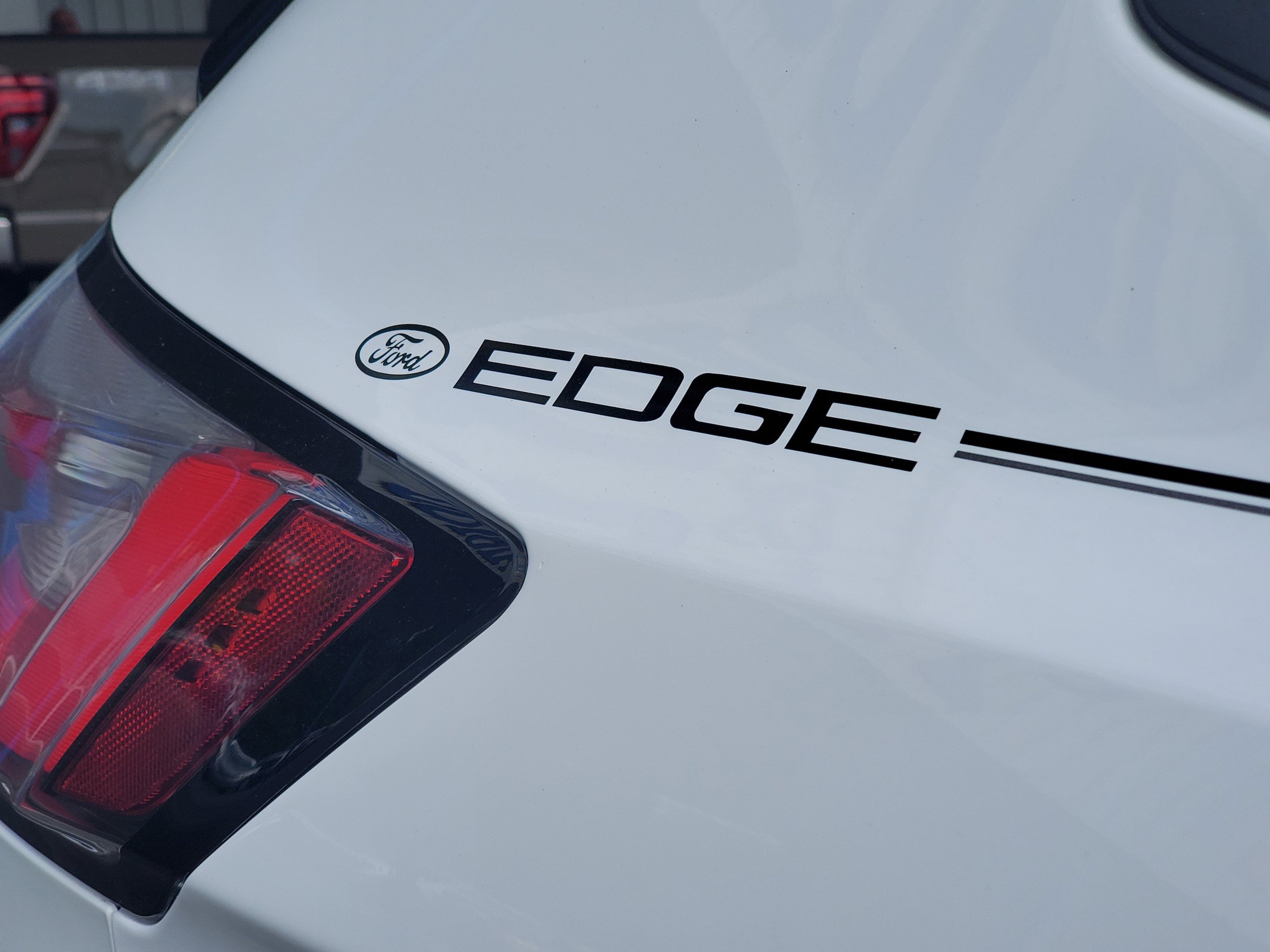 Used 2020 Ford Edge SE AWD/4WD image 8