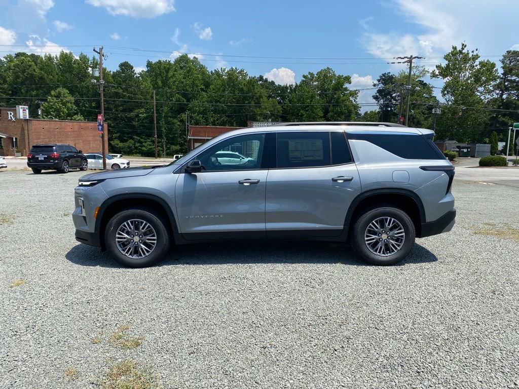 New 2025 Chevrolet Traverse LT w/ Driver Confidence Package image 6