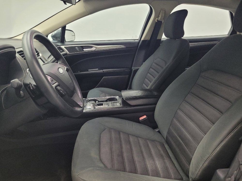 Used 2018 Ford Fusion SE w/ Fusion SE Technology Package image 17