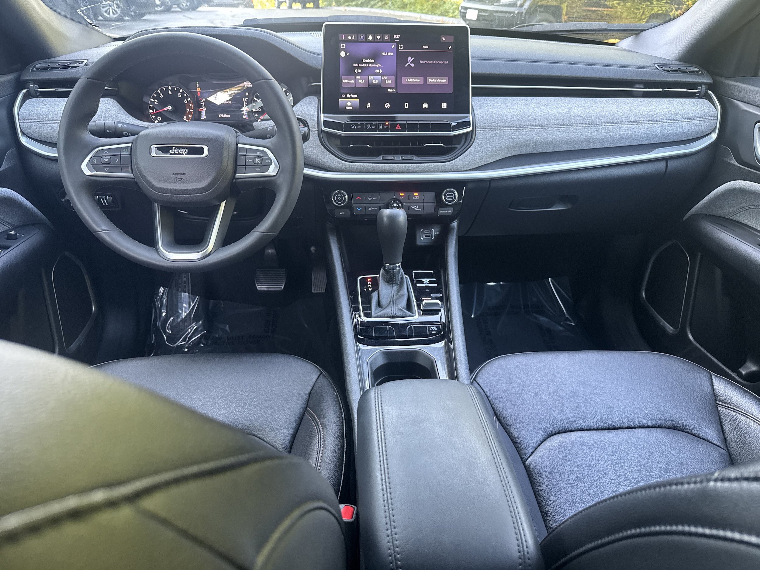Used 2024 Jeep Compass Latitude AWD/4WD image 9