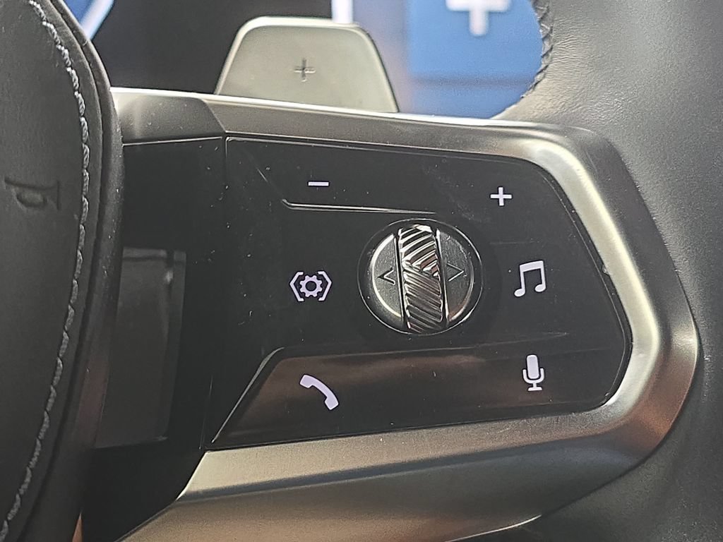 Certified 2023 BMW 760i xDrive AWD/4WD image 13