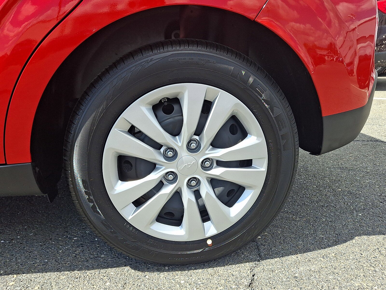 Used 2025 Kia Soul LX image 7