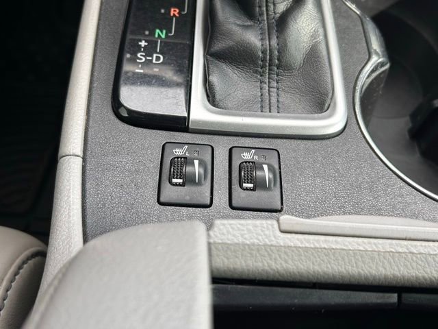 Used 2019 Toyota Highlander XLE FWD image 28